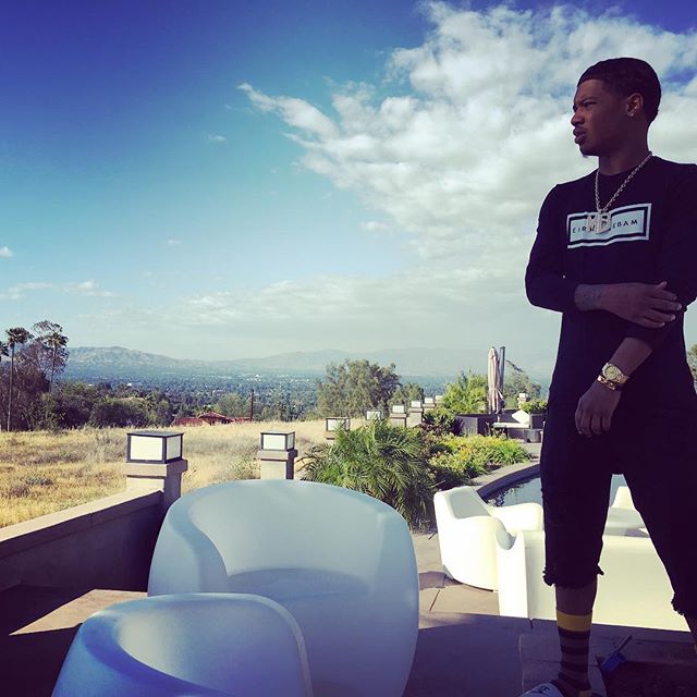 Maybaxh Hot Ft. Tracy T – Trap Jump