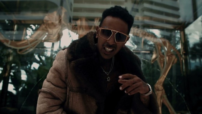 Video: Young Hollywood – Back & Better